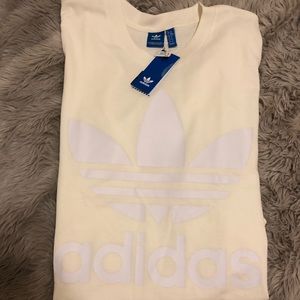 Adidas boxy T-Shirt